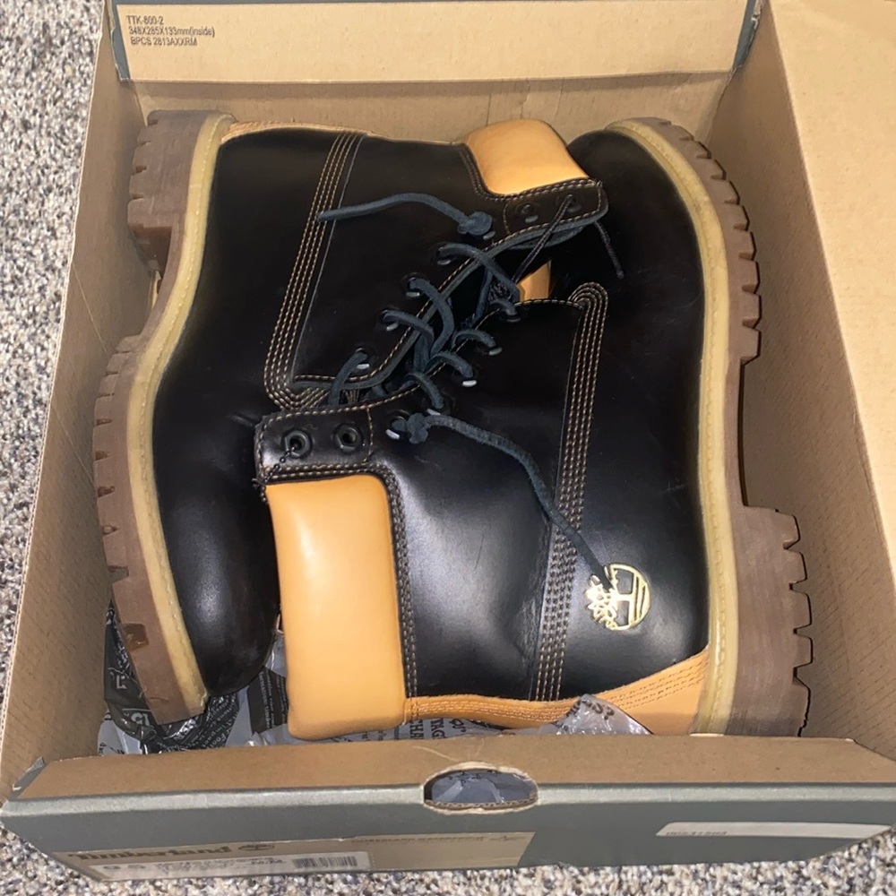 Timberland men’s 9 1/2 leather boots